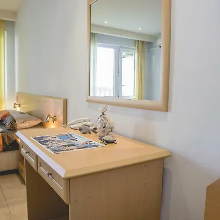 Private In Planet Hotel, Sunny Center Apartment *
