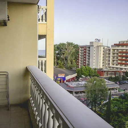 Private In Planet Hotel, Sunny Center By Flаt Manаger Apartment Slantschew brjag